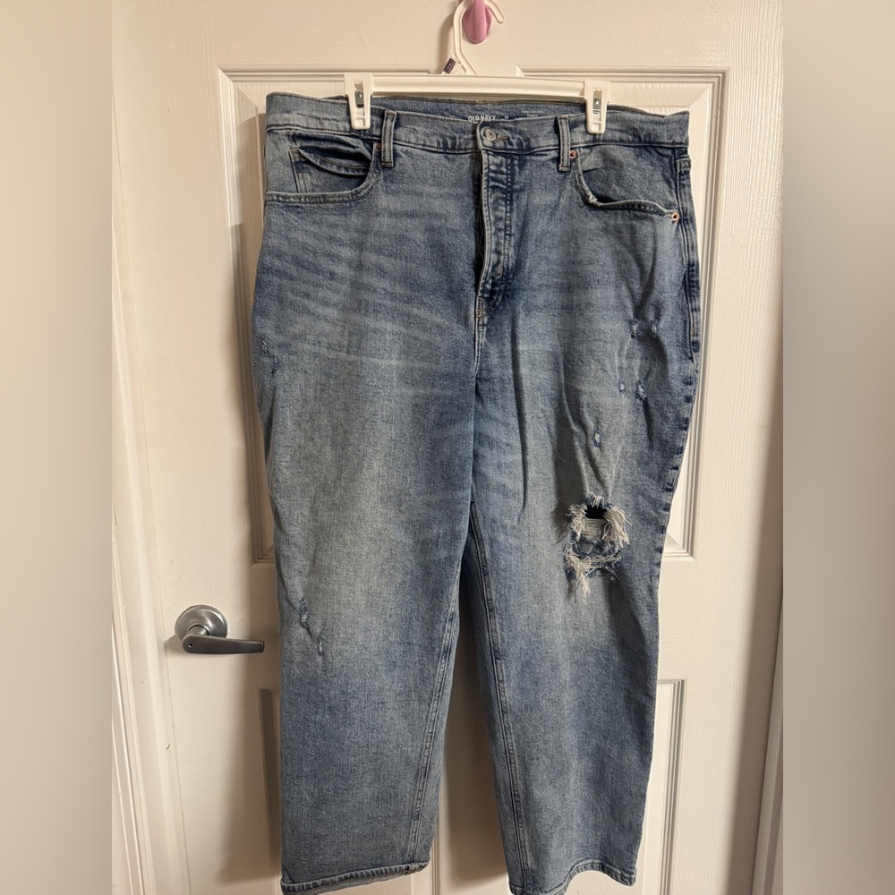 Old Navy Light Blue Distressed High Rise Straight Jeans